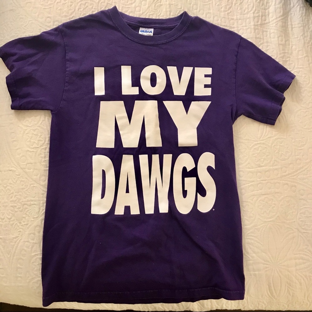 UW huskies t-shirt